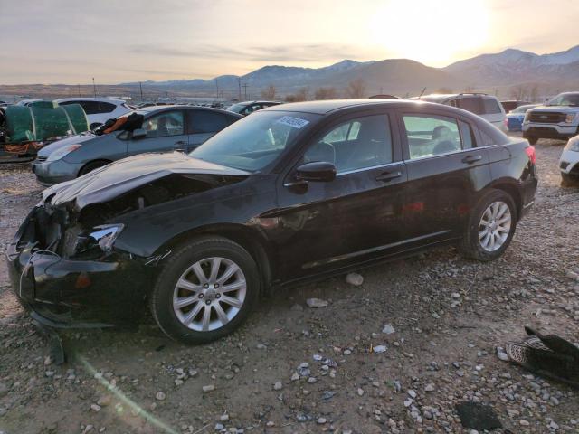 CHRYSLER 200 TOURIN 2013 مع رقم تعريف المركبة 1C3CCBBB0DN584976 - صورة من المزاد