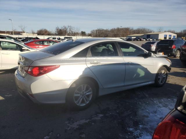 Photo 3 from auction – 2014 HYUNDAI SONATA GLS with VIN 5NPEB4AC9EH903693