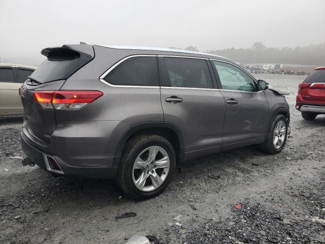 Photo 3 from auction – 2017 TOYOTA HIGHLANDER with VIN 5TDYZRFH3HS192047