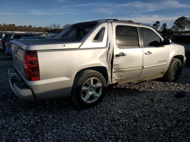 Photo 3 from auction – 2011 CHEVROLET AVALANCHE with VIN 3GNMCFE0XBG170375