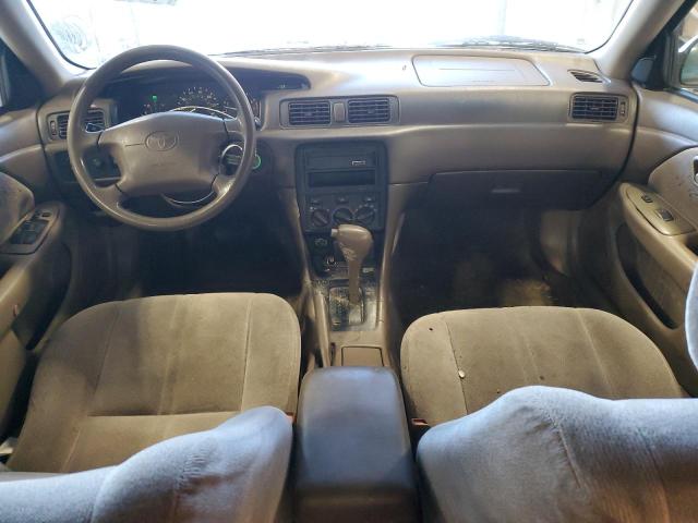 Photo 8 from auction – 2000 TOYOTA CAMRY LE with VIN 4T1BF28K3YU945243