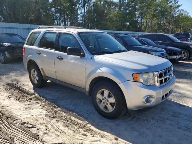 Photo 4 from auction – 2010 FORD ESCAPE XLS with VIN 1FMCU0C78AKC64658