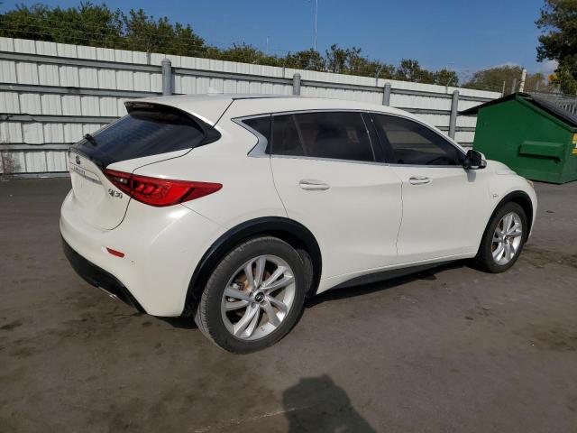 Photo 3 from auction – 2017 INFINITI QX30 BASE with VIN SJKCH5CP9HA038941