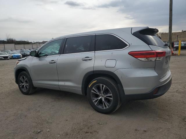Photo 2 from auction – 2018 TOYOTA HIGHLANDER with VIN 5TDBZRFH0JS890885