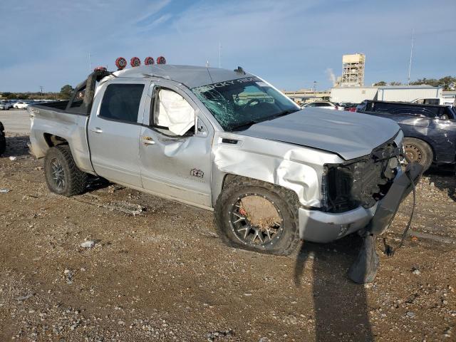 Photo 4 from auction – 2018 CHEVROLET SILVERADO with VIN 3GCUKREC6JG530263