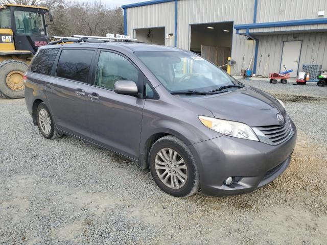Photo 4 from auction – 2011 TOYOTA SIENNA XLE with VIN 5TDYK3DC7BS056150