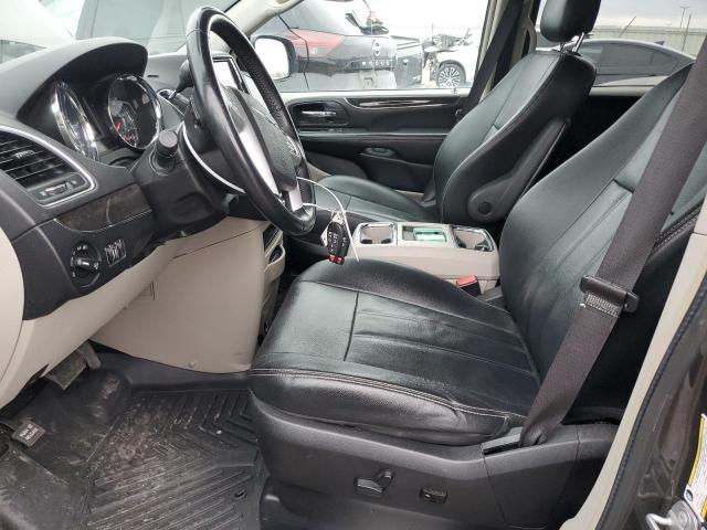 Photo 7 from auction – 2016 CHRYSLER TOWN & COU with VIN 2C4RC1BG1GR301004