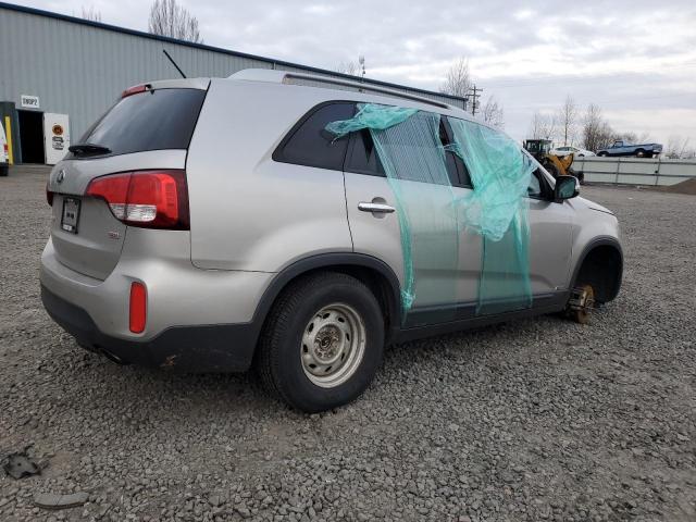 Photo 3 from auction – 2015 KIA SORENTO LX with VIN 5XYKTCA60FG655475