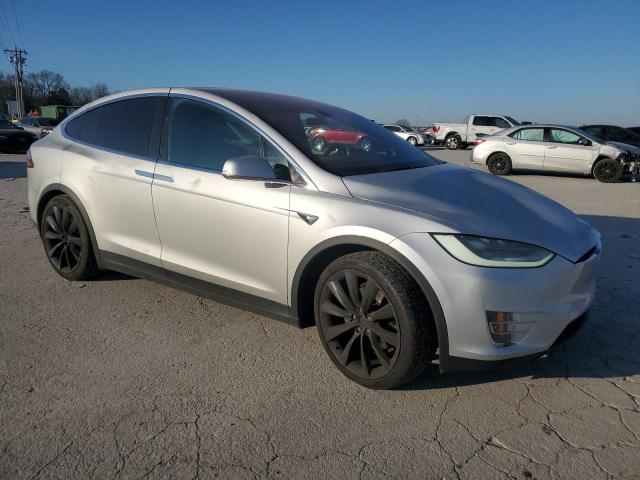 Photo 4 from auction – 2018 TESLA MODEL X with VIN 5YJXCDE27JF090421