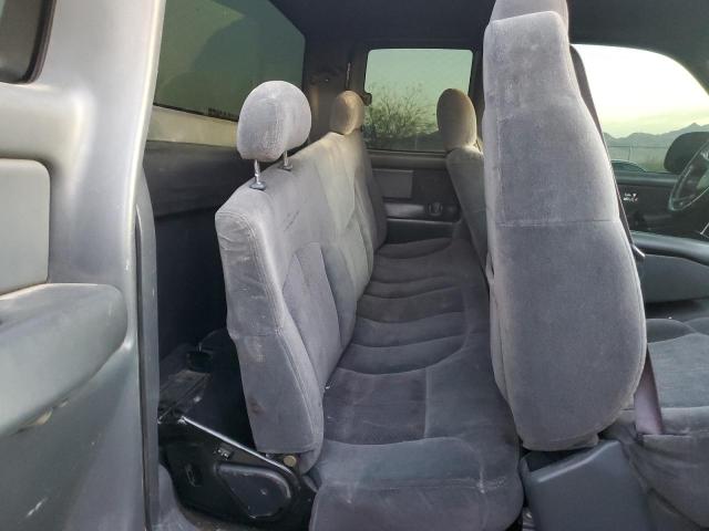 Photo 10 from auction – 2002 CHEVROLET SILVERADO with VIN 2GCEC19T621423298