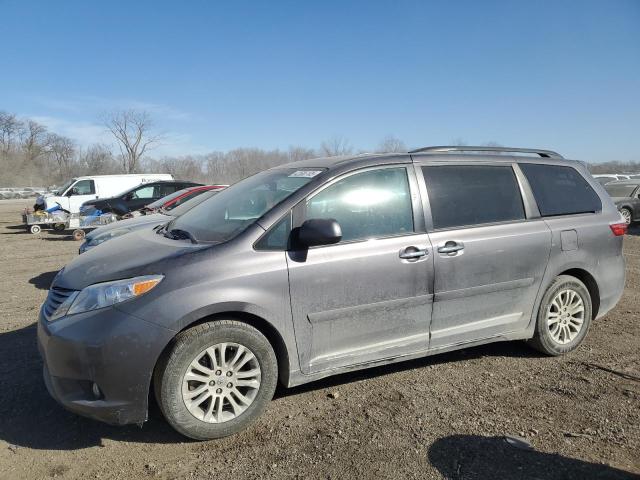 TOYOTA SIENNA XLE 2017 with VIN 5TDYZ3DC8HS880422 - Photo from auction