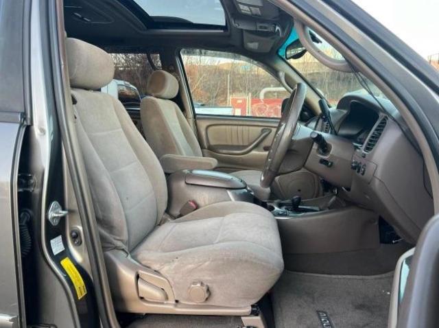 Photo 5 from auction – 2004 TOYOTA SEQUOIA LI with VIN 5TDBT48A24S205116
