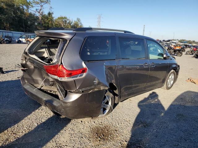 Photo 3 from auction – 2013 TOYOTA SIENNA LE with VIN 5TDKK3DC5DS294443