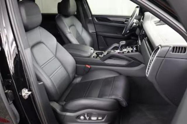 Фото 5 с аукциона – 2019 PORSCHE CAYENNE с VIN WP1AA2AY8KDA122XX