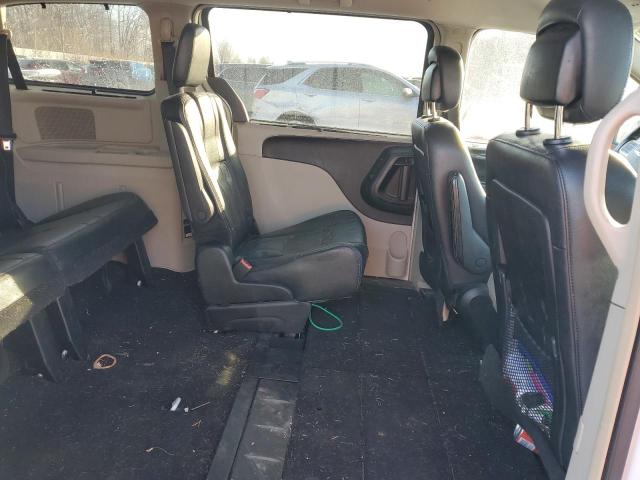 Photo 11 from auction – 2014 CHRYSLER TOWN & COU with VIN 2C4RC1CG4ER461387