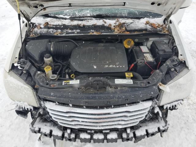 Photo 12 from auction – 2015 CHRYSLER TOWN & COU with VIN 2C4RC1CG6FR697038