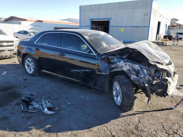 Zdjęcie 4 z aukcji – 2015 CHRYSLER 300 LIMITE z VIN 2C3CCAAG1FH903952