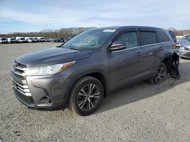 TOYOTA HIGHLANDER 2018 with VIN 5TDBZRFH9JS807602 - Photo from auction