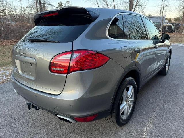 Photo 4 from auction – 2014 PORSCHE CAYENNE with VIN WP1AA2A29ELA06798