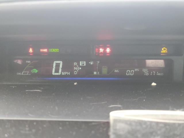 Photo 9 from auction – 2017 TOYOTA PRIUS V with VIN JTDZN3EU7HJ057422