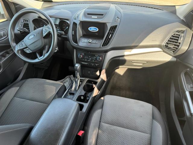 Photo 9 from auction – 2017 FORD ESCAPE SE with VIN 1FMCU0GD1HUD09115