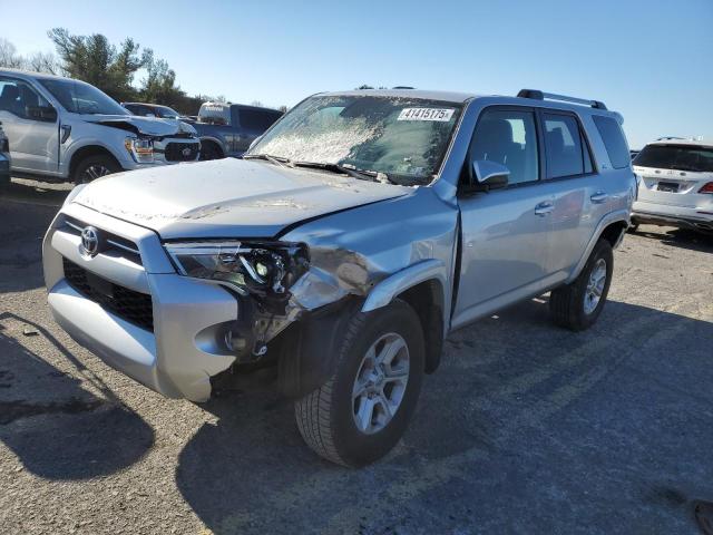 TOYOTA 4RUNNER SE 2023 with VIN JTEMU5JR5P6138250 - Photo from auction