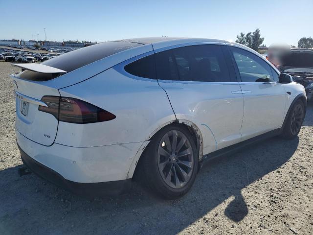 Photo 3 from auction – 2018 TESLA MODEL X with VIN 5YJXCAE27JF112903