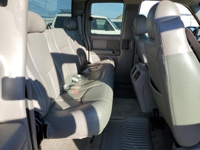 Photo 10 from auction – 2005 CHEVROLET SILVERADO with VIN 1GCEK19B65Z163247