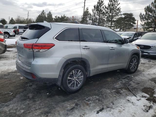 Photo 3 from auction – 2017 TOYOTA HIGHLANDER with VIN 5TDJZRFHXHS371252