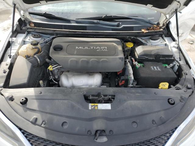 Photo 11 from auction – 2015 CHRYSLER 200 LIMITE with VIN 1C3CCCAB6FN749357