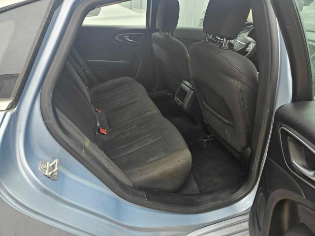Photo 6 from auction – 2015 CHRYSLER 200 LIMITE with VIN 1C3CCCAB0FN713261