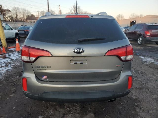 Photo 6 from auction – 2015 KIA SORENTO LX with VIN 5XYKTCA60FG612545