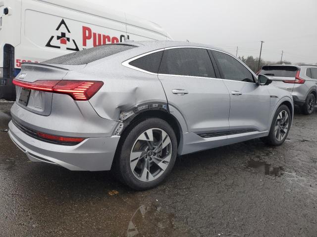 Zdjęcie 3 z aukcji – 2022 AUDI E-TRON SPO z VIN WA12AAGE1NB032250