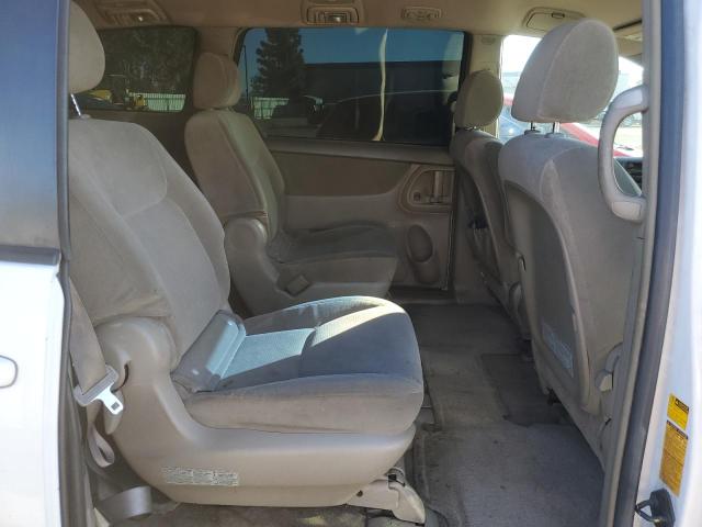 Photo 11 from auction – 2005 TOYOTA SIENNA CE with VIN 5TDZA23C65S257156