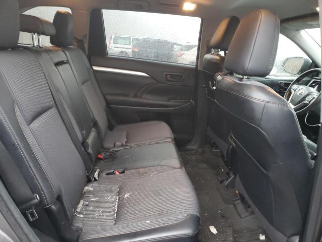 Photo 11 from auction – 2015 TOYOTA HIGHLANDER with VIN 5TDBKRFH6FS111937