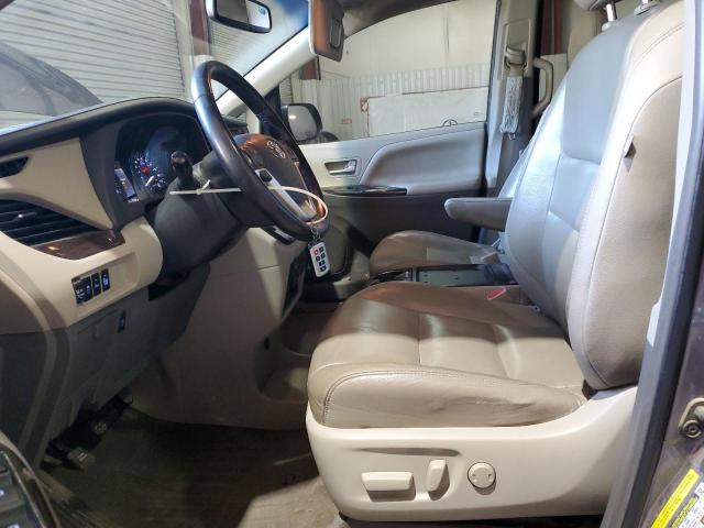 Photo 7 from auction – 2016 TOYOTA SIENNA XLE with VIN 5TDYK3DC4GS698073