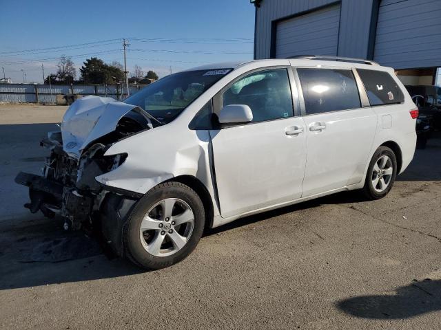 Photo 1 from auction – 2017 TOYOTA SIENNA LE with VIN 5TDKZ3DC6HS870302