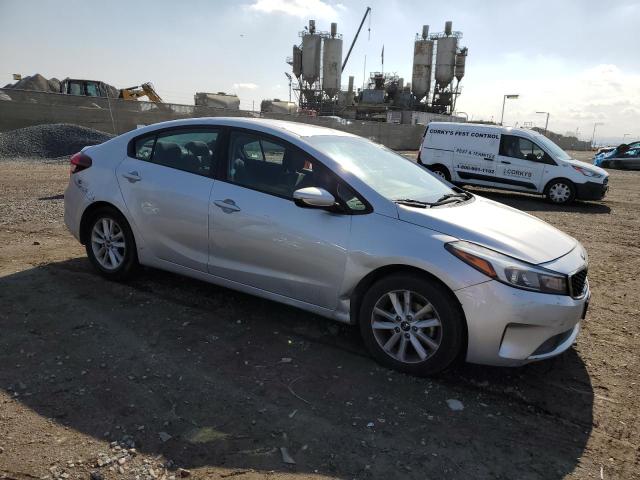 Photo 4 from auction – 2017 KIA FORTE LX with VIN 3KPFL4A73HE077646
