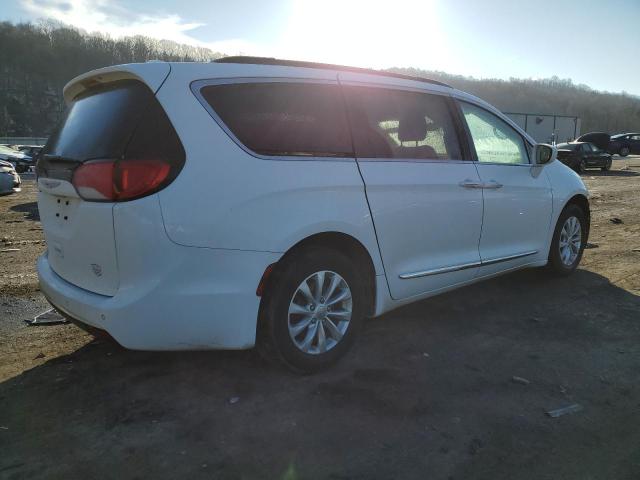 Photo 3 from auction – 2017 CHRYSLER PACIFICA T with VIN 2C4RC1BG9HR526949