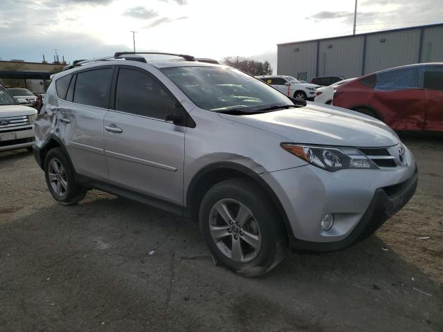 Photo 4 from auction – 2015 TOYOTA RAV4 XLE with VIN JTMWFREV4FD066750
