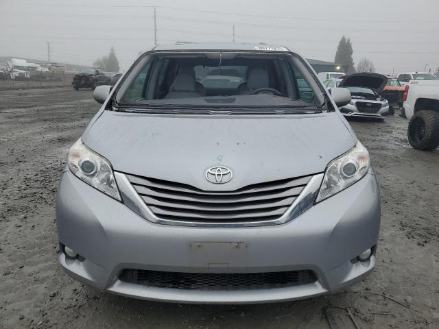 Photo 5 from auction – 2016 TOYOTA SIENNA XLE with VIN 5TDDK3DC3GS138026
