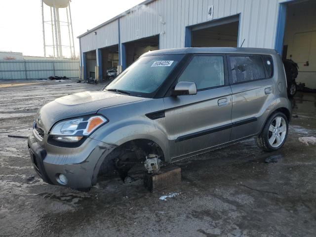 KIA SOUL 2010 with VIN KNDJT2A24A7059987 - Photo from auction