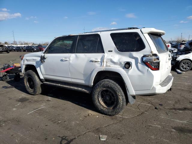 Photo 2 from auction – 2018 TOYOTA 4RUNNER SR with VIN JTEBU5JR8J5609151