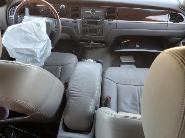 Photo 8 from auction – 2011 LINCOLN TOWN CAR S with VIN 2LNBL8CV4BX760776