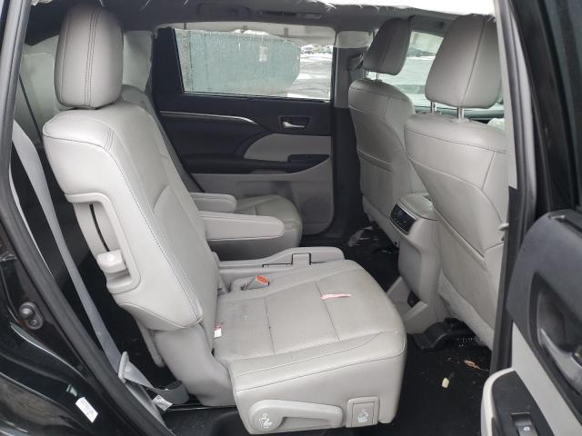 Zdjęcie 11 z aukcji – 2019 TOYOTA HIGHLANDER z VIN 5TDDGRFH0KS075408