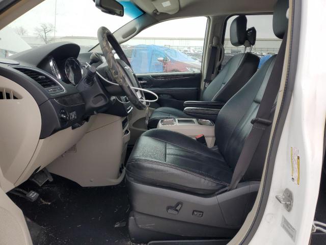 Photo 7 from auction – 2016 CHRYSLER TOWN & COU with VIN 2C4RC1BG8GR185526