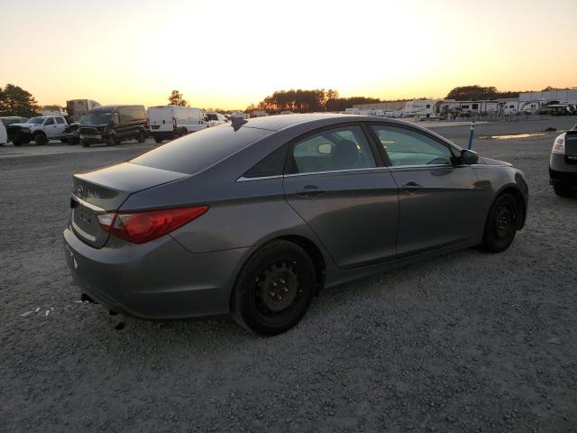 Photo 3 from auction – 2011 HYUNDAI SONATA with VIN 5NPEB4AC6BH042632