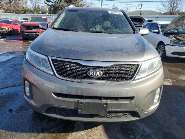 Photo 5 from auction – 2014 KIA SORENTO LX with VIN 5XYKT3A64EG485085