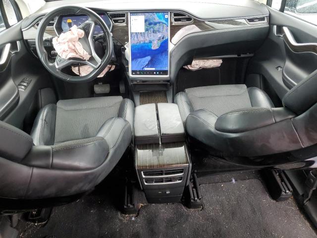 Photo 8 from auction – 2016 TESLA MODEL X with VIN 5YJXCAE2XGF008592