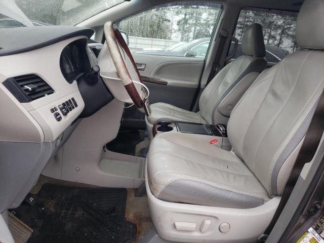 Photo 7 from auction – 2013 TOYOTA SIENNA XLE with VIN 5TDYK3DC8DS314937